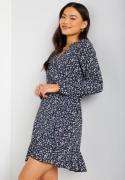 ONLY Carly L/S Wrap Dress Night Sky AOP:White 38