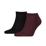 Calvin Klein Strumpor 2P Men Sneaker Socks Svart/Vinröd Strl 39/42 Her...