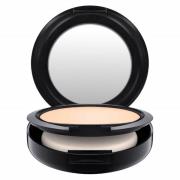 MAC Studio Fix Powder Plus Foundation (olika nyanser) - NC10