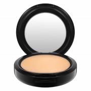 MAC Studio Fix Powder Plus Foundation (olika nyanser) - NC40