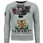 Local Fanatic Conor Notorious Tattoo Sweater - Grå Gray, Herr