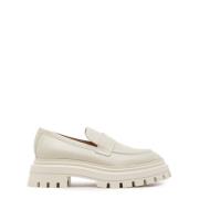 Stuart Weitzman Bedford Loafers Beige, Dam