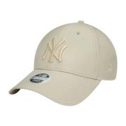 New Era Beige Faux Läderhatt med Logotyp Beige, Dam