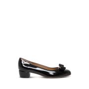 Salvatore Ferragamo Svarta Lackläder Bågpumps Black, Dam