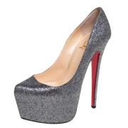 Christian Louboutin Pre-owned Pre-owned Tyg klackskor Gray, Dam