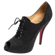 Christian Louboutin Pre-owned Pre-owned Tyg stvlar Gray, Dam