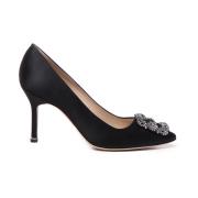 Manolo Blahnik Svarta Satin Beveled Toe Pumps Black, Dam