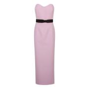 The New Arrivals Ilkyaz Ozel Rosa Strapless Midi Klänning med Båge Pin...