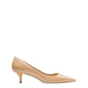 Stuart Weitzman Lack Kittenklack Pump Beige, Dam