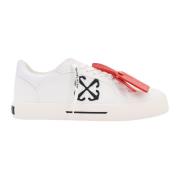 Off White Canvas Vulcanized Sneakers med Arrow Logo White, Herr