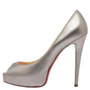 Christian Louboutin Pre-owned Pre-owned Laeder klackskor Gray, Dam