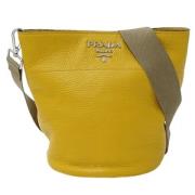 Prada Vintage Pre-owned Laeder axelremsvskor Yellow, Dam