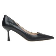 Estro Svarta Pumps med Spetsig Tå Er00115850 Black, Dam