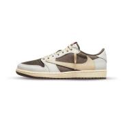 Jordan Retro Low OG SP Reverse Mocha Beige, Herr