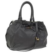 Prada Vintage Pre-owned Nylon prada-vskor Gray, Dam