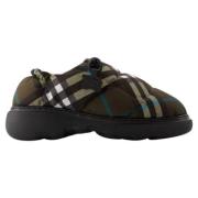 Burberry Nylon lgskor Multicolor, Dam