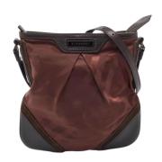 Burberry Vintage Pre-owned Mocka crossbodyvskor Red, Dam