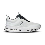 On Running Cloudnova Vita Sneakers med enastående grepp White, Dam