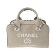 Chanel Vintage Pre-owned Canvas chanel-vskor Gray, Dam