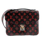 Louis Vuitton Vintage Pre-owned Laeder crossbodyvskor Black, Dam