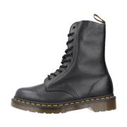 Dr. Martens Lace-up Boots Black, Dam