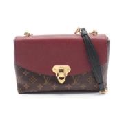 Louis Vuitton Vintage Pre-owned Tyg axelremsvskor Red, Dam