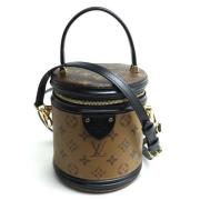 Louis Vuitton Vintage Pre-owned Canvas crossbodyvskor Brown, Dam