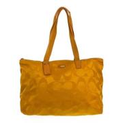 Coach Pre-owned Pre-owned Canvas totevskor Yellow, Dam