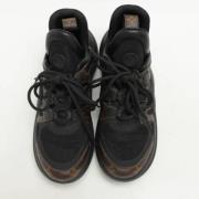 Louis Vuitton Vintage Pre-owned Nylon sneakers Brown, Dam