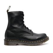 Dr. Martens Svarta Skor med Kontrastsömmar och Snörning Black, Dam