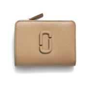 Marc Jacobs Beige Läder Bi-Fold Plånbok Beige, Dam