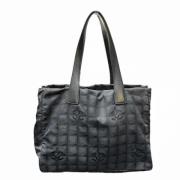 Chanel Vintage Pre-owned Nylon chanel-vskor Black, Dam