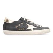 Golden Goose Stjärna lågtoppsneakers med slitna effekter Black, Dam