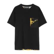 Versace Jeans Couture Kortärmad T-shirt med Chain Couture Print Black,...