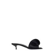 Alexander McQueen Svarta Satin Kittenklack Sandaler Black, Dam