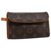 Louis Vuitton Vintage Pre-owned Canvas crossbodyvskor Brown, Dam