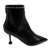 Ninalilou Läder ankelboots med guld studs Black, Dam