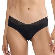 Triumph Trosor Breathe and Lift Smart Hipster Svart Small Dam