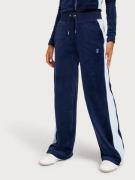 Juicy Couture - Mjukisbyxor - Blue Depths - Pisces Rib Track Pant - By...