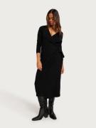 Vila - Stickade klänningar - Black - Vicomfy L/S Wrap Knit Dress/Su - ...
