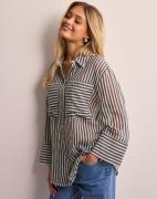 JDY - Rutigt/Randigt - Jdymartina 7/8 Striped Shirt Wvn