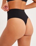 Spanx - Svart - EcoCare Seamless Shaping Thong