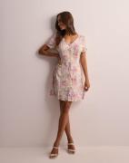 JDY - Blommig - Jdystarr Life S/S Dress Wvn Dia