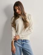 Selected Femme - Vit - Slflulu Ls Knit O-Neck B Noos