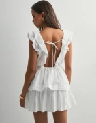 Nelly - Vit - Perfect Frill Dress