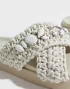 Inuikii - Vit - Slipper Woven Stones
