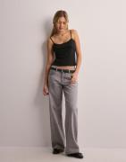 Nelly - Svart - Pointelle Strap Top
