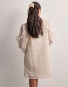 Neo Noir - Vit - Abby Embroidery Dress