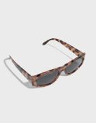 Nelly - Svart - Effortless Sunnies
