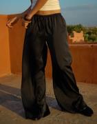 Nelly - Svart - Pull On Satin Pants